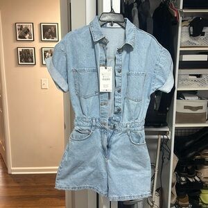 Zara Jean shorts romper. XS